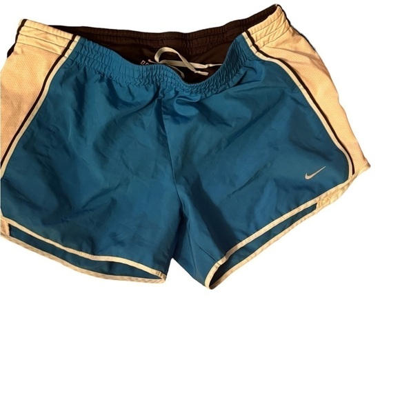 Nike women short size M - Picture 1 of 5
